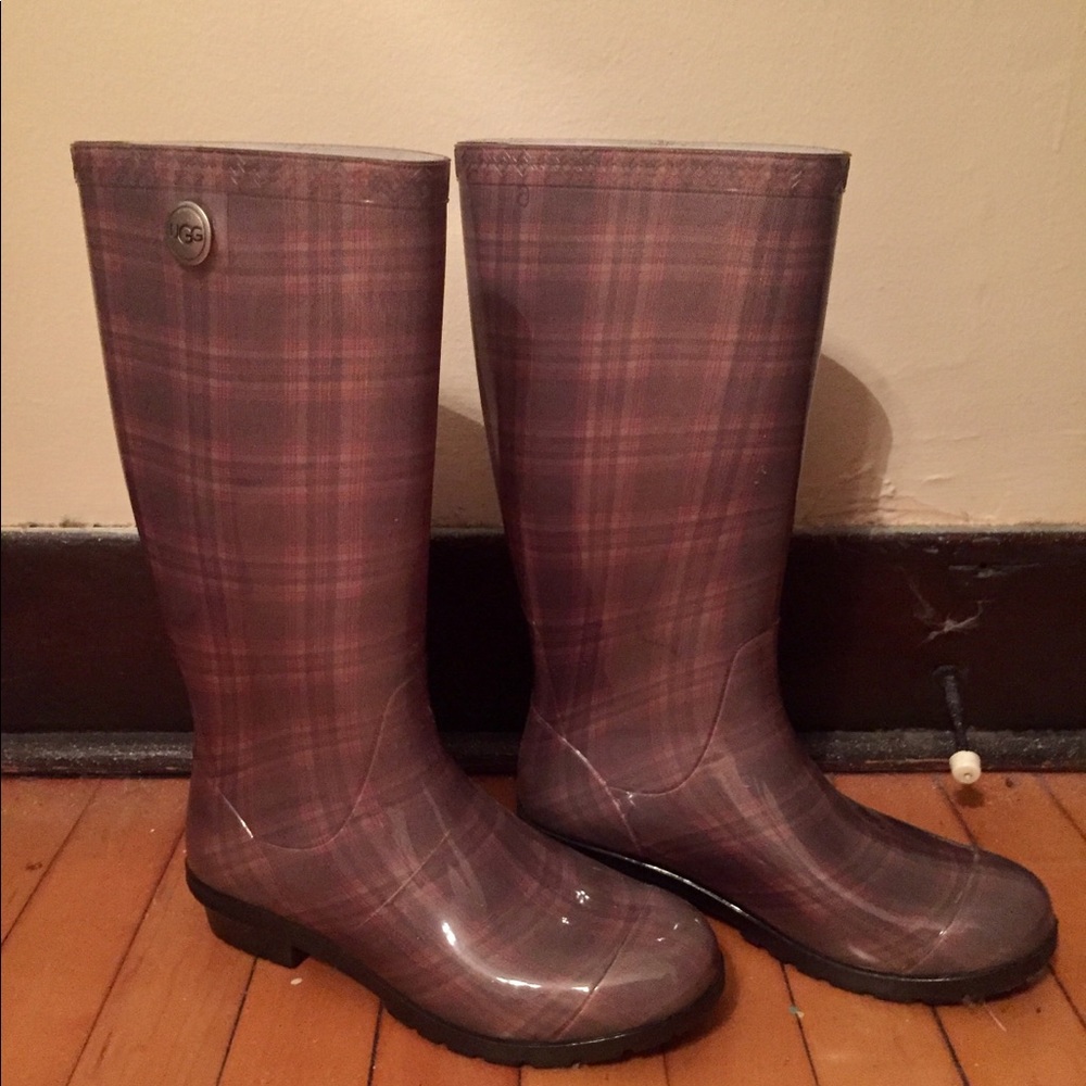 🔻SALE 🔻NEW UGG Sherpa Lined Rainboots Size 6